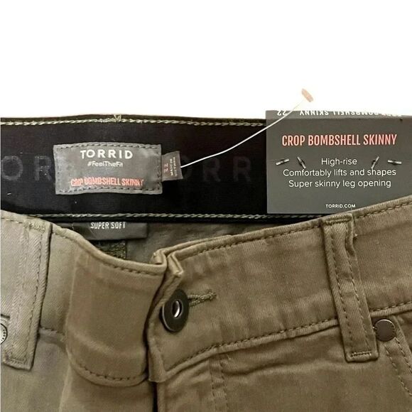 Cropped bombshell skinny pants size 22 NWT high rise stretch - Picture 3 of 5